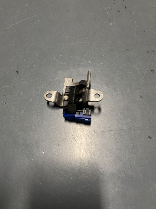 Genuine Insert GC2Z-3F988-A