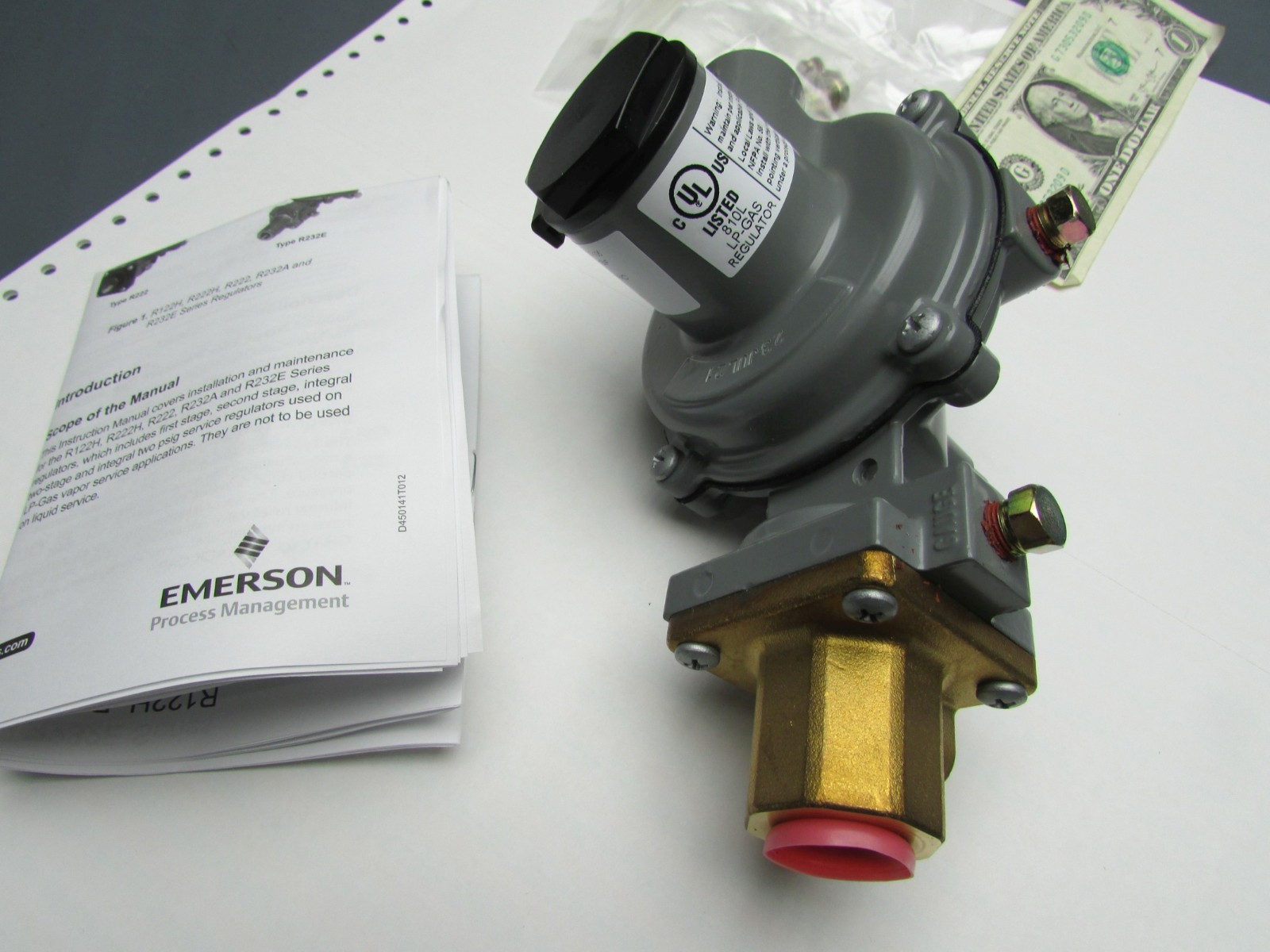 Emerson-Fisher 2-Stage LP Gas Propane Regulator Valves 550K BTU FPOL x 1/2" NPT