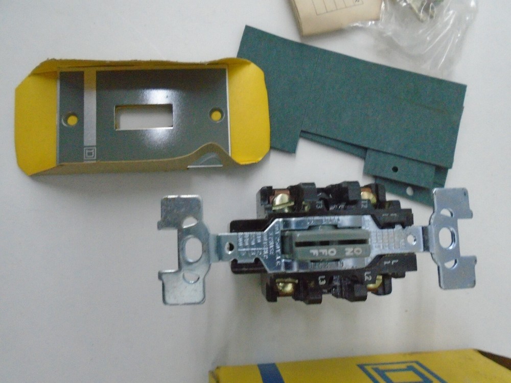 Square D COMPANY CLASS 2510 TYPE KO-3 MOTOR STARTING SWITCH OPEN TYPE W-KEY