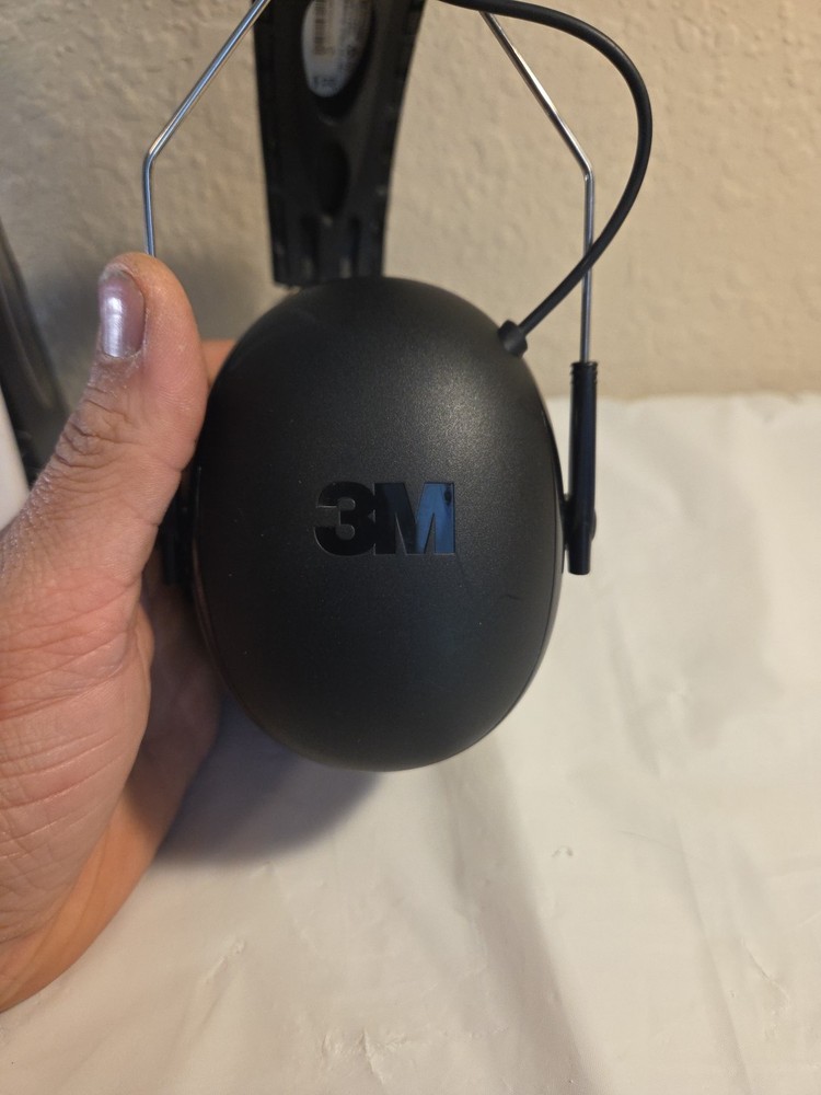 3M Worktunes Wireless Hearing Protector Bluetooth - 90543H1-DC-PS READ