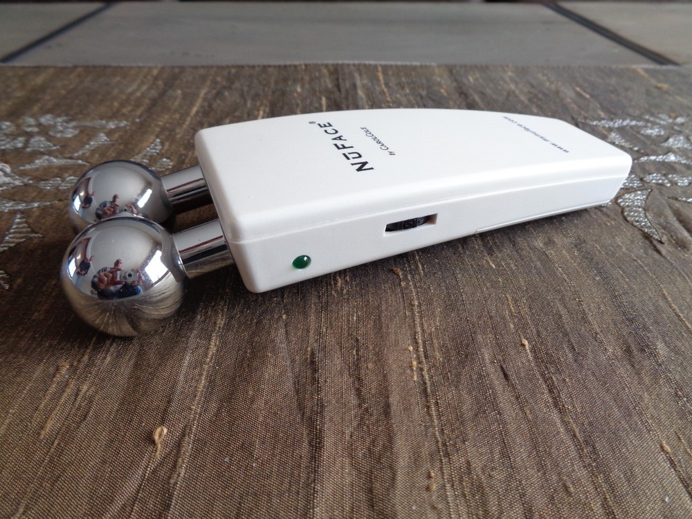 NuFace Microcurrent Facial Toning Device