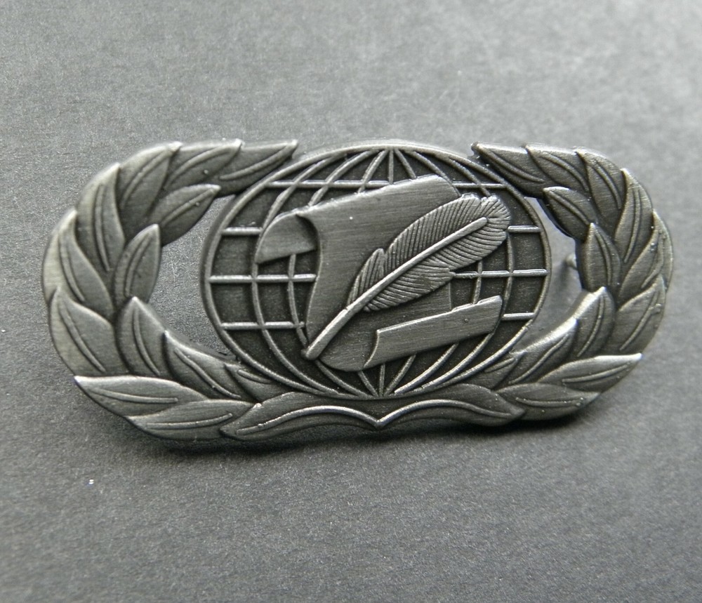 Air Force USAF Basic Information Management Lapel Pin Badge 1 5/8 inches