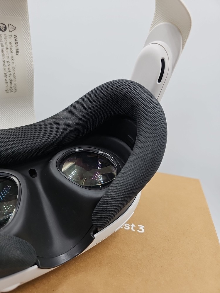 Meta Oculus Quest 3 S3A - 512GB VR Headset with Controllers