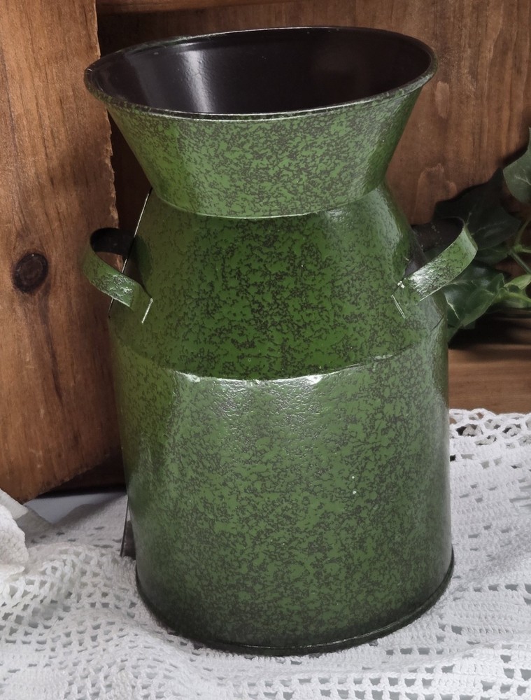 milk can w/ fall barn (26105) hand painted