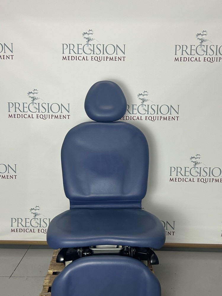 Midmark 630 human form  Exam chair