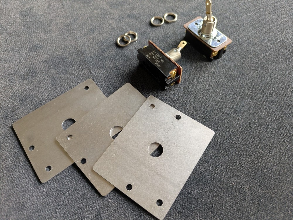 HEAVY DUTY DOUBLE POLE TOGGLE SWITCH  -  MACHINED WITH A FLAT BLADE HANDLE