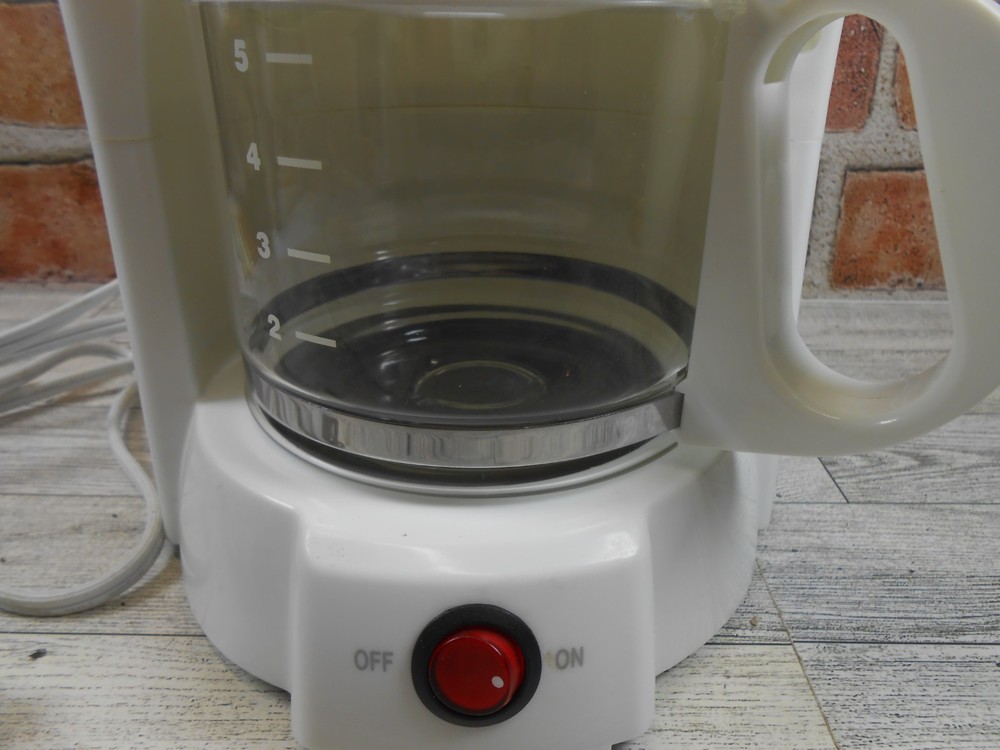 Kitchen Gourmet 5 Cup Coffee Maker TSK-1037A White