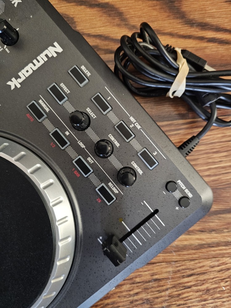 Numark Mixtrack Digital DJ Controller