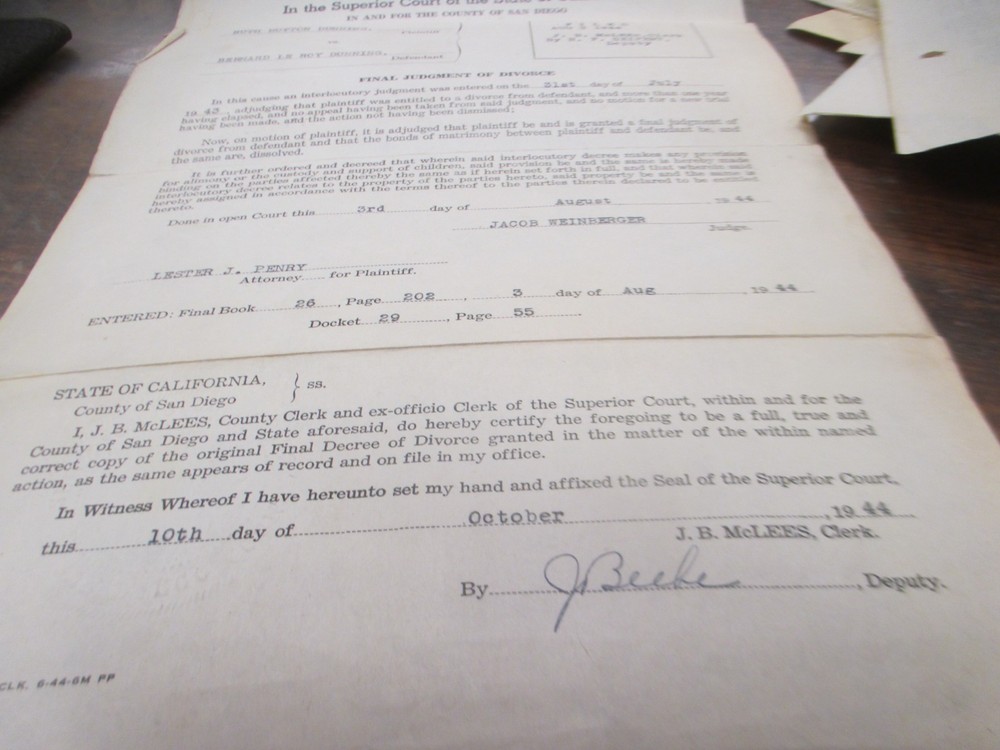 WWII Discharge Papers USMC Leather Case