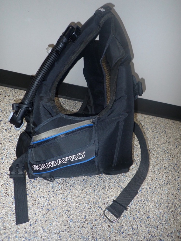 Scubapro Classic BCD Size Medium New? Tested