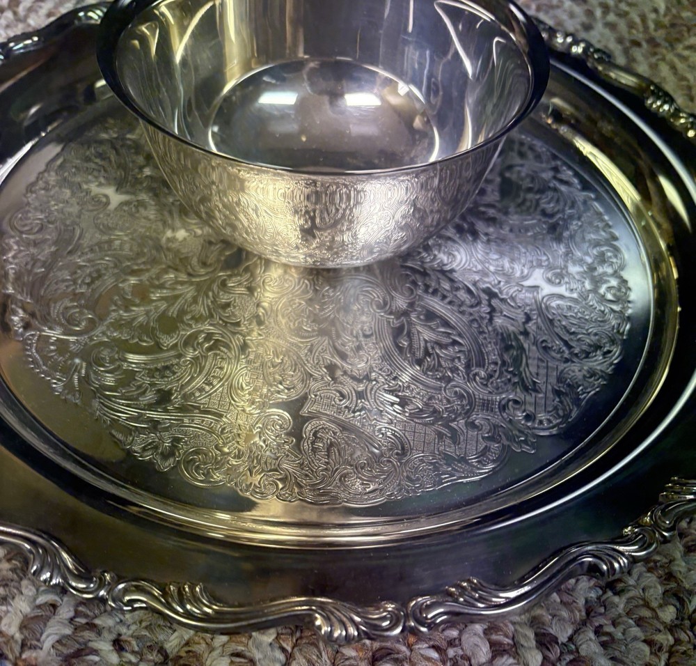 Vintage Oneida Silver Plate Chip & Dip Bowl Serving Platter Tray 12 1/2"