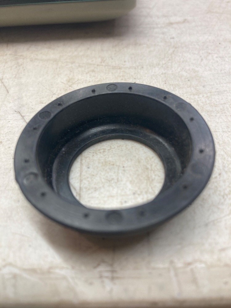 NOS Volvo 3080808 Spacer