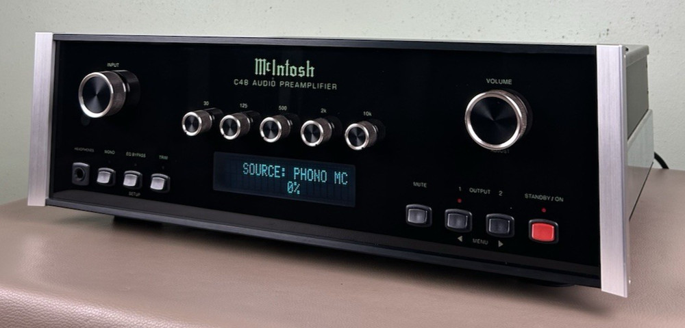 MCINTOSH C48 STEREO PREAMPLIFIER BOX NICE