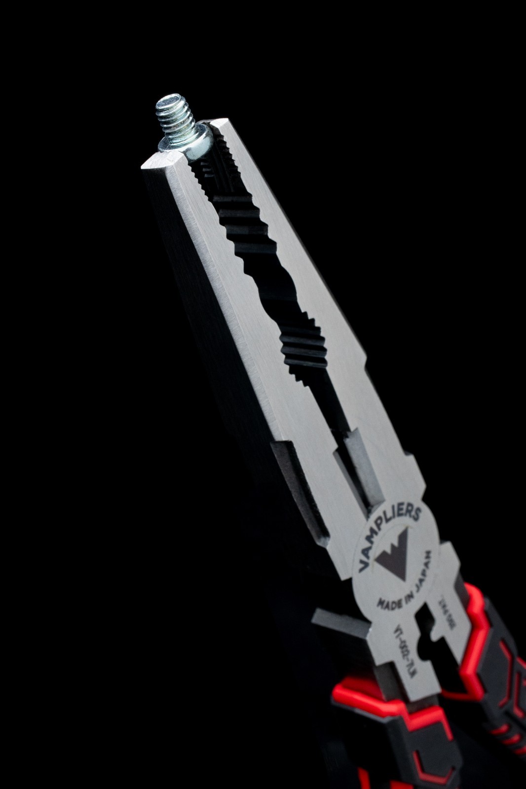 VAMPLIERS CAIMAN 7.5" Screw Extractor Long Nose Pliers W/ Crimper + Wire Cutter