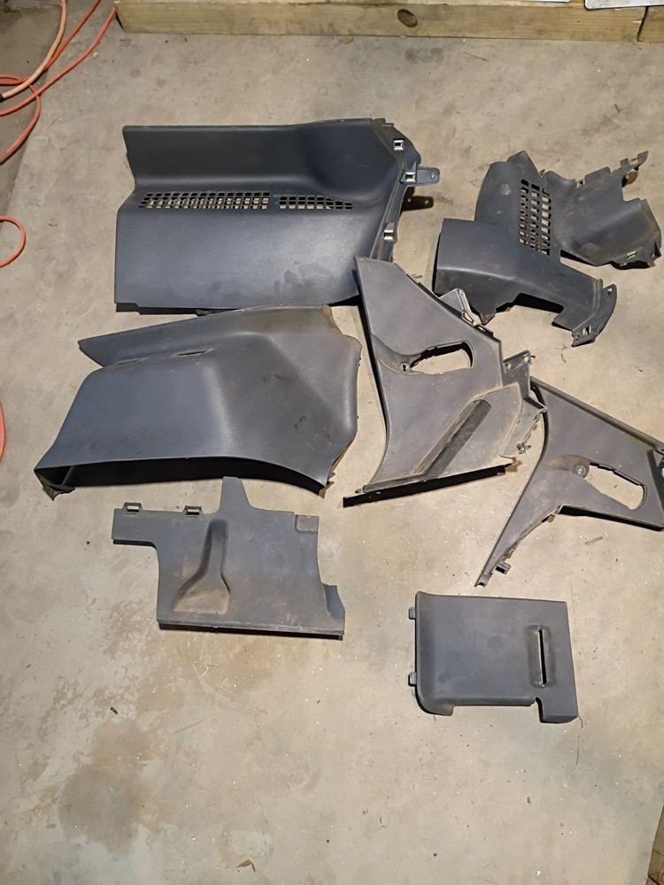 Peterbilt Lower Dash Pieces