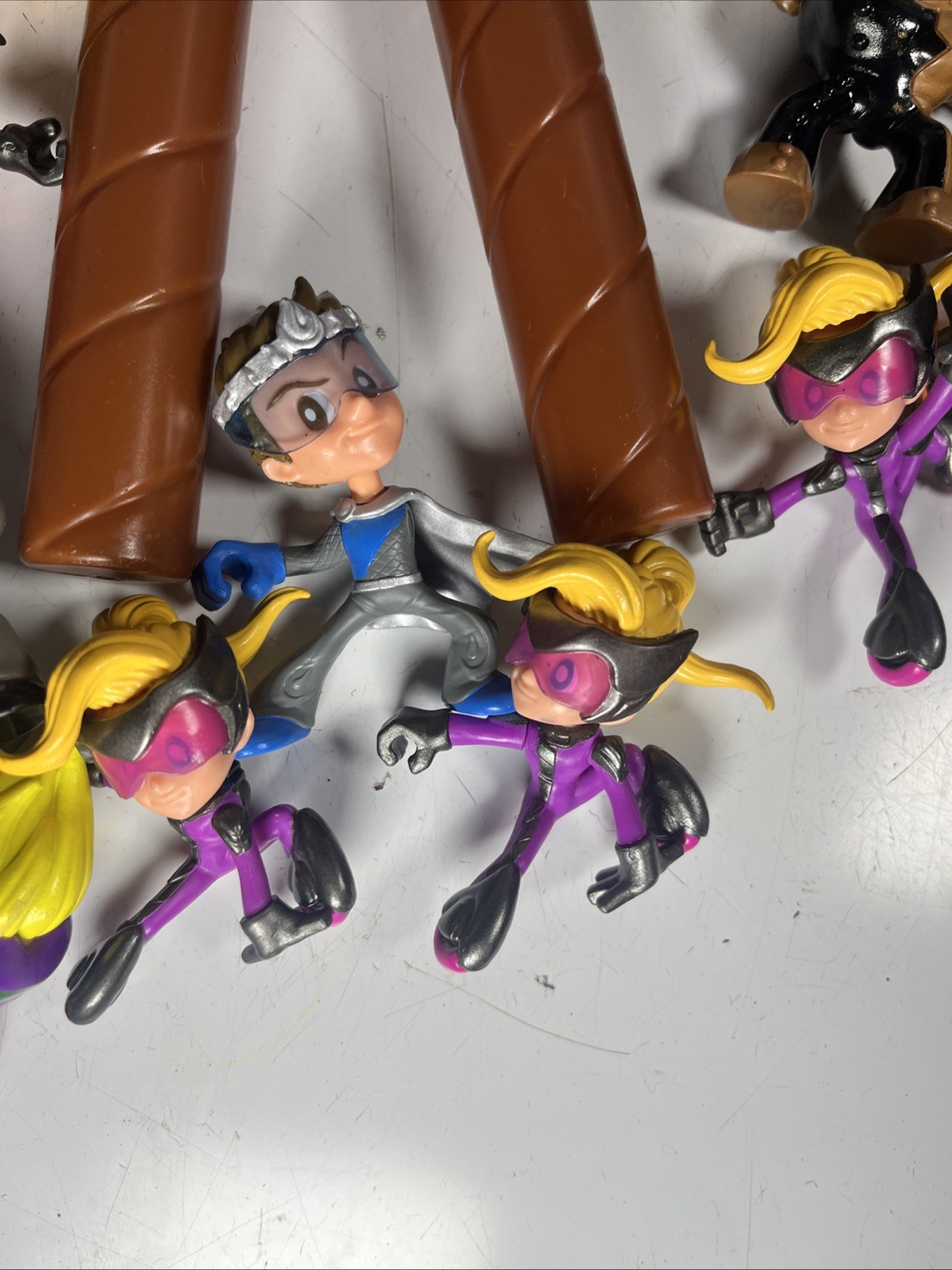 Ninja Kidz Lot Giant Mystery Ball Toy Purple/Red Case Figures Costume Mask Belt