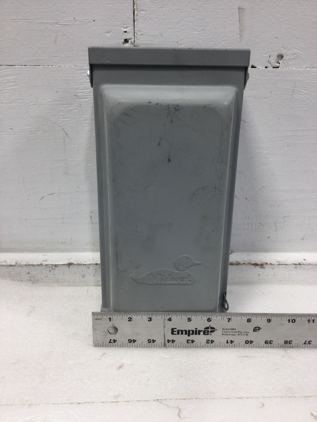 Midwest U050N Outdoor Twist Lock Power Outlet 50A 3 Wire 120/240V Surface Mount