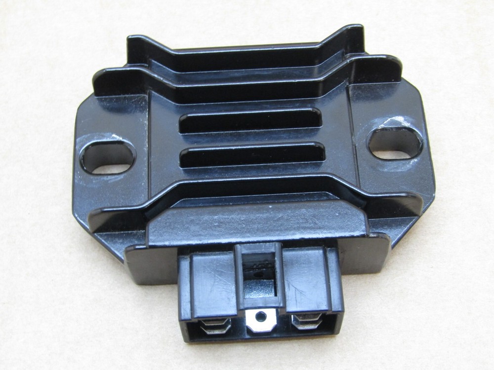 Keeway RKF 125 E5 2022 regulator rectifier (11610)