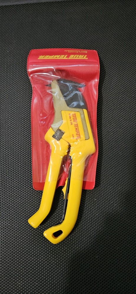 True Temper AP4 Adjustable Anvil Hand Pruner MADE IN UK