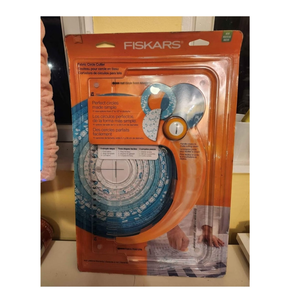 Fiskars Fabric Circle Cutter for Craft and Sewing Projects