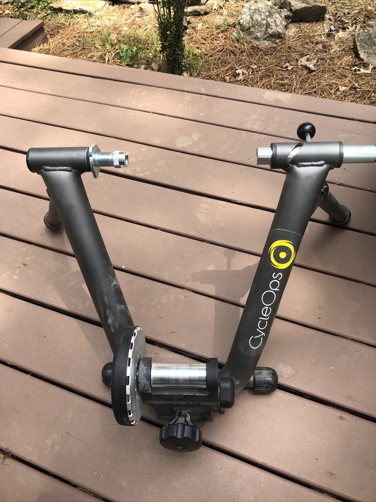 CycleOps Magnetic Bike Trainer with climbing block-