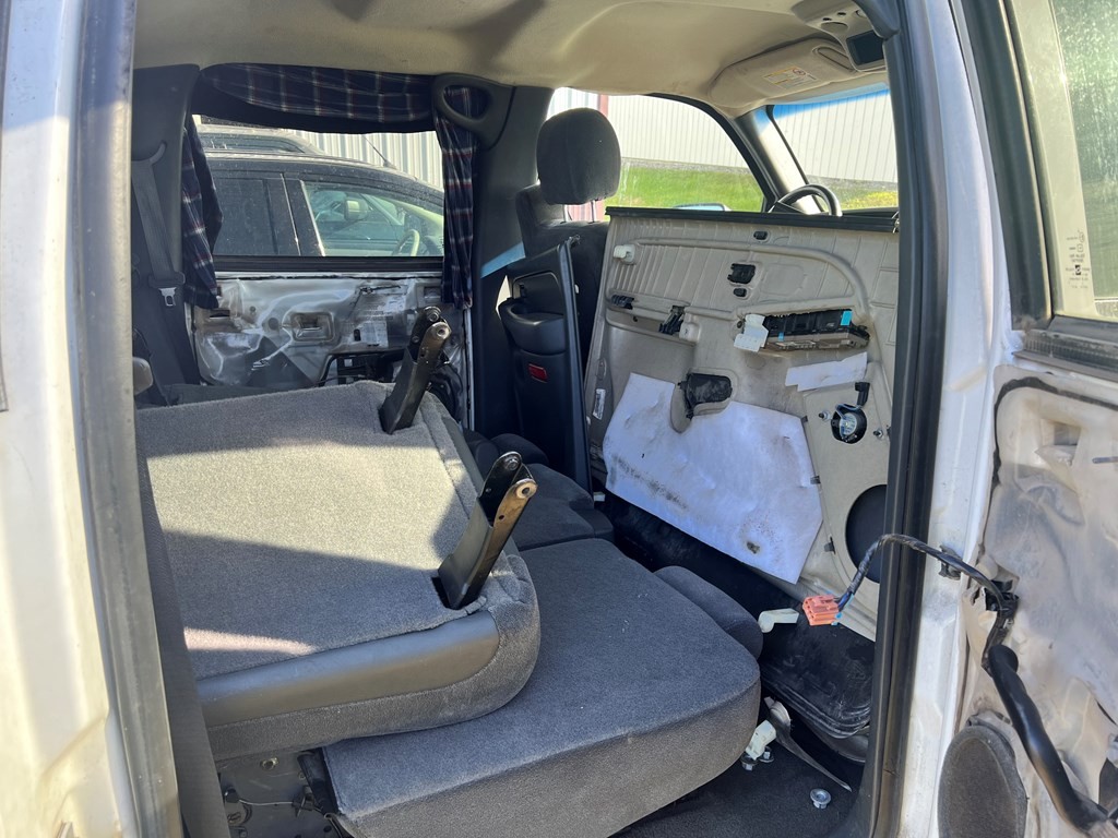 2005 Chevy Silverado 2500 2500HD CD Player AM FM Stereo Radio OEM