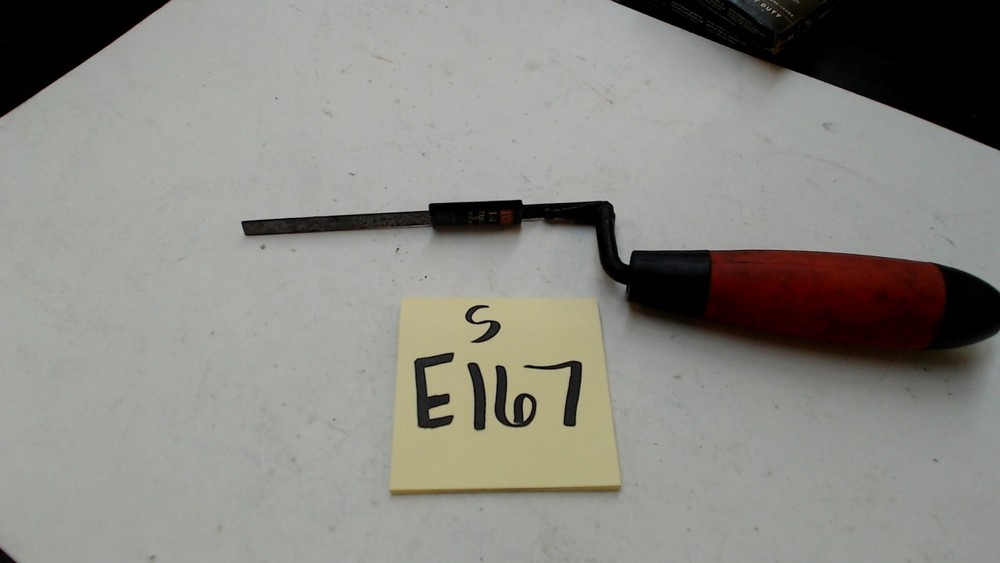 1/4" Tuck Pointer