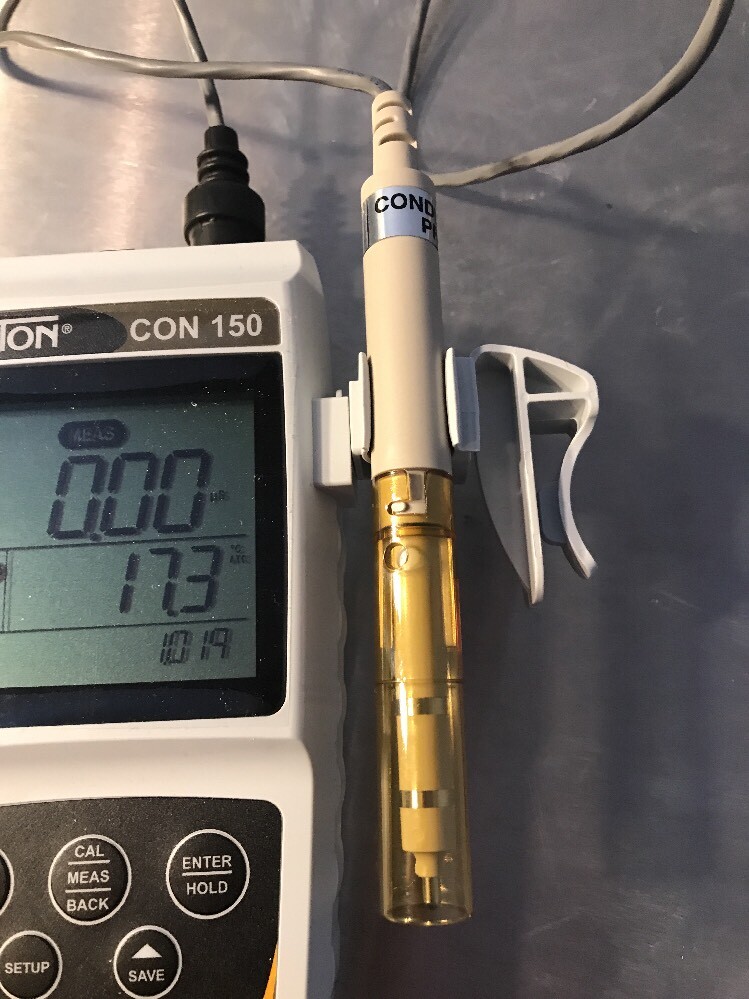 Oakton Waterproof CON 150 Meter with Probe