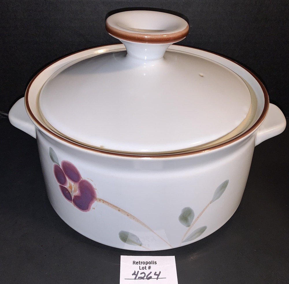 Noritake Hello Spring Stoneware 8551 Round Covered Casserole Dish
