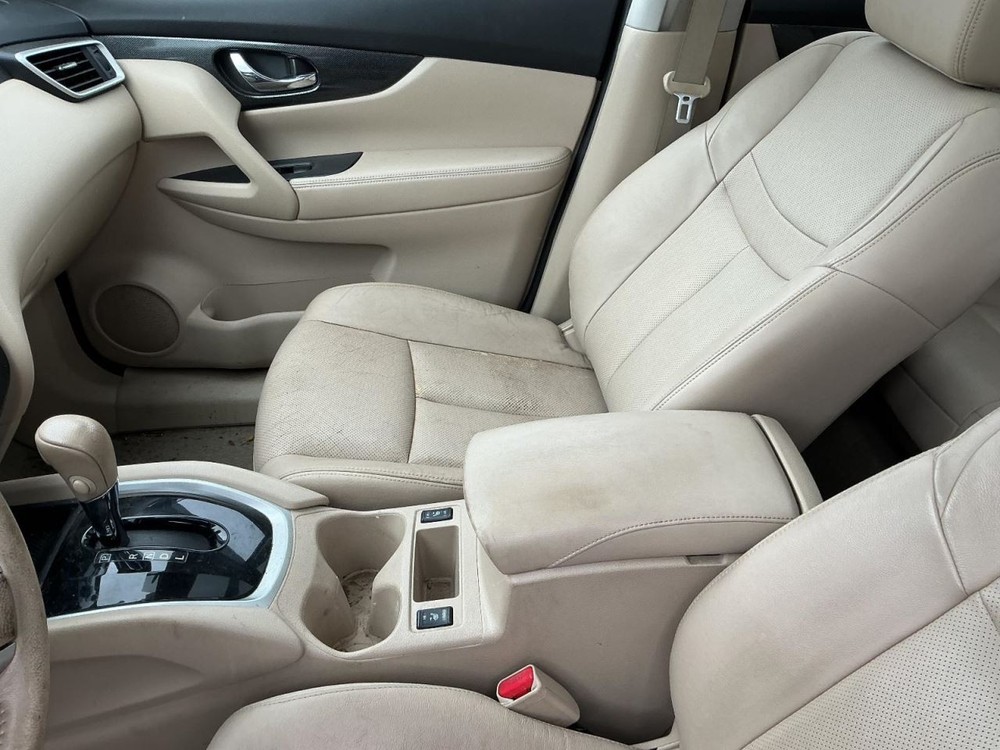 ROGUE 2014 Glove Box 4988681