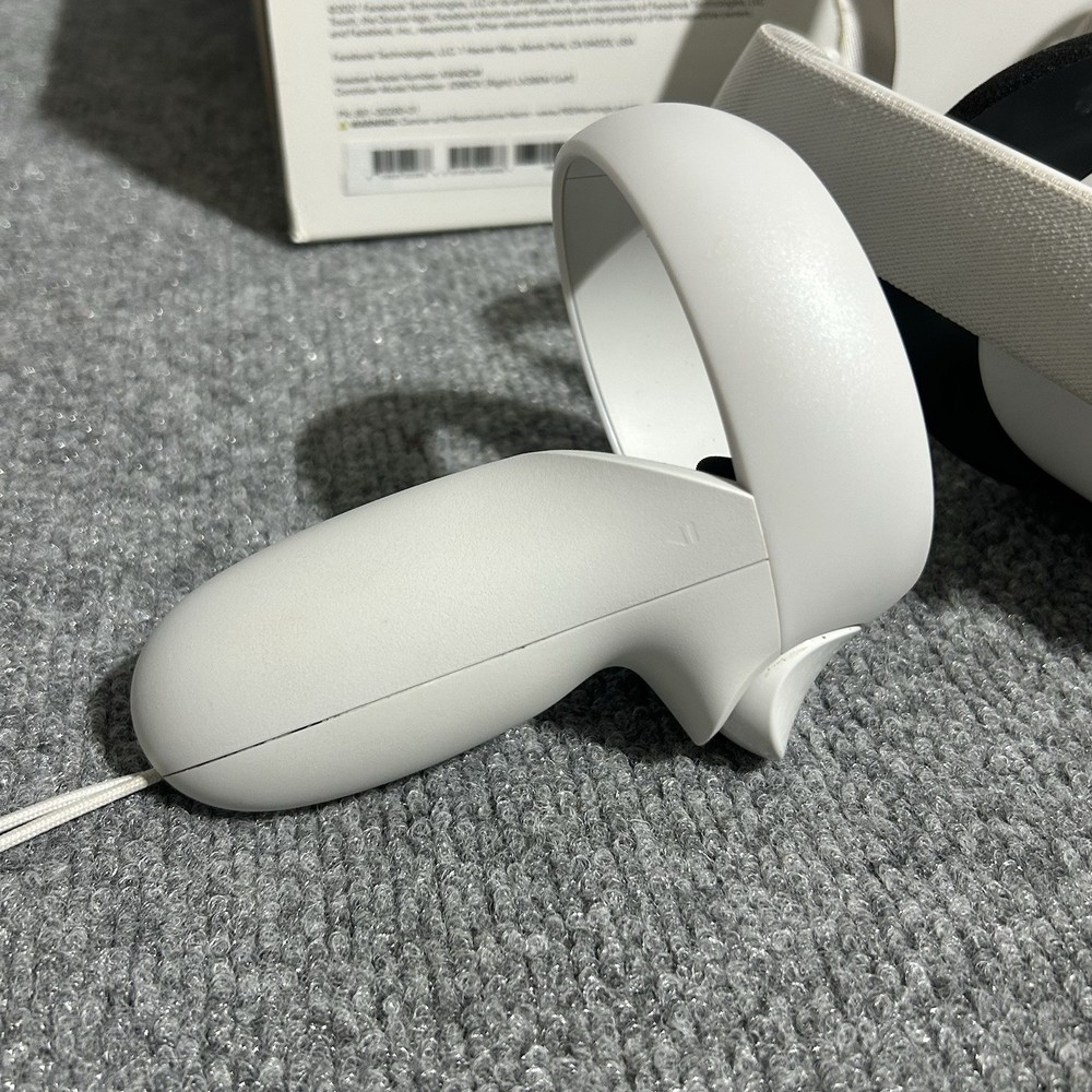 Oculus Quest 2 128GB VR Virtual Reality Gaming Headset & Controllers WORKS *READ