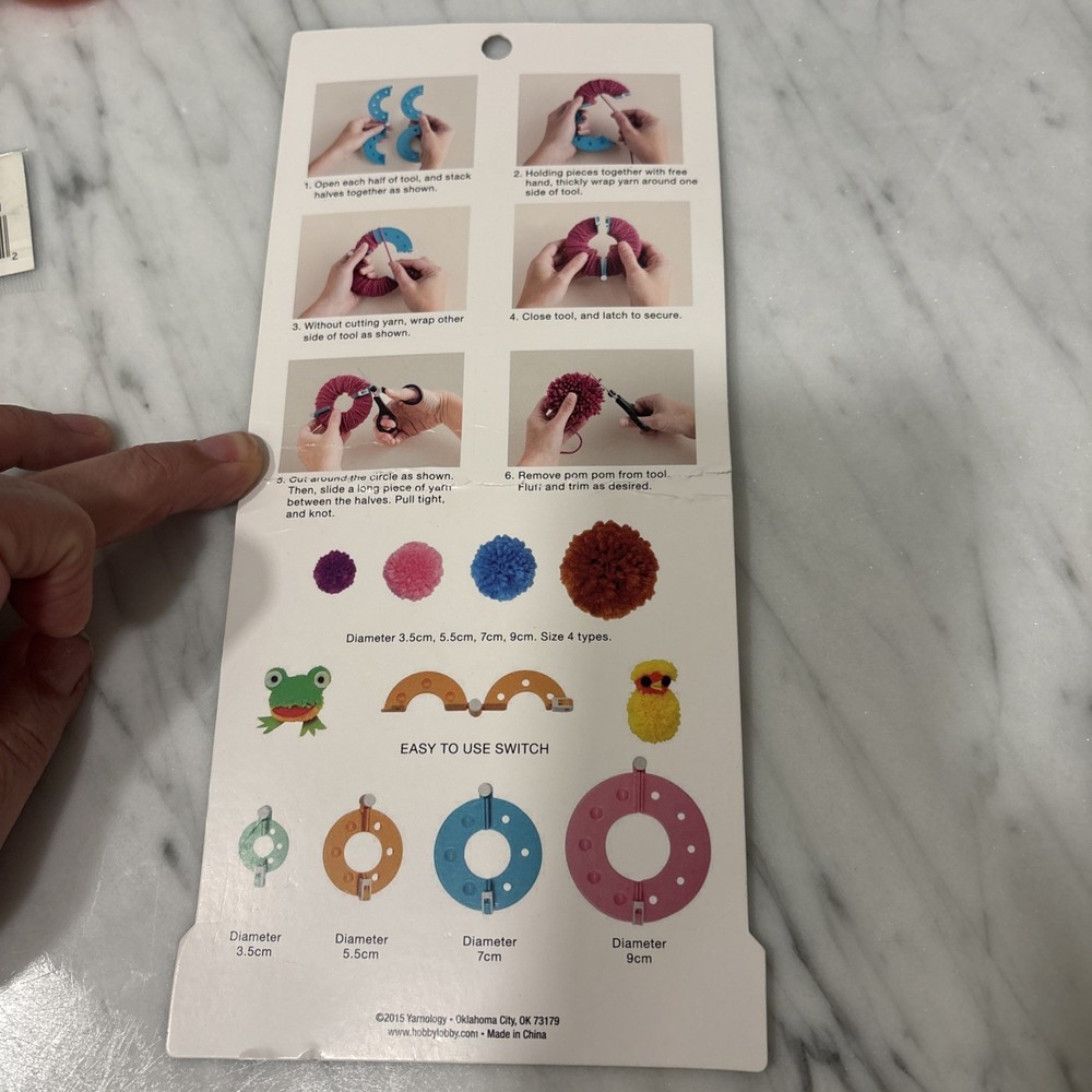 Yarnology & Boye PomPom Maker Assorted Sizes With Instructions