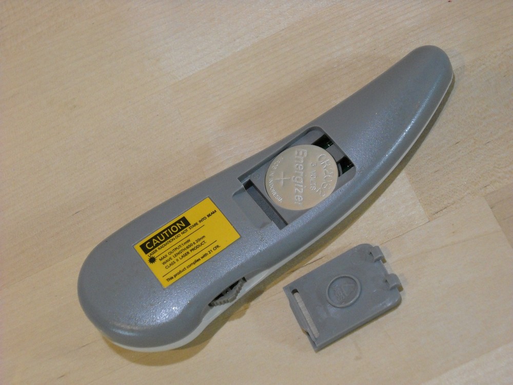 Atek RM100 Tote-Remote Control & Laser Pointer for Laptop Presentations