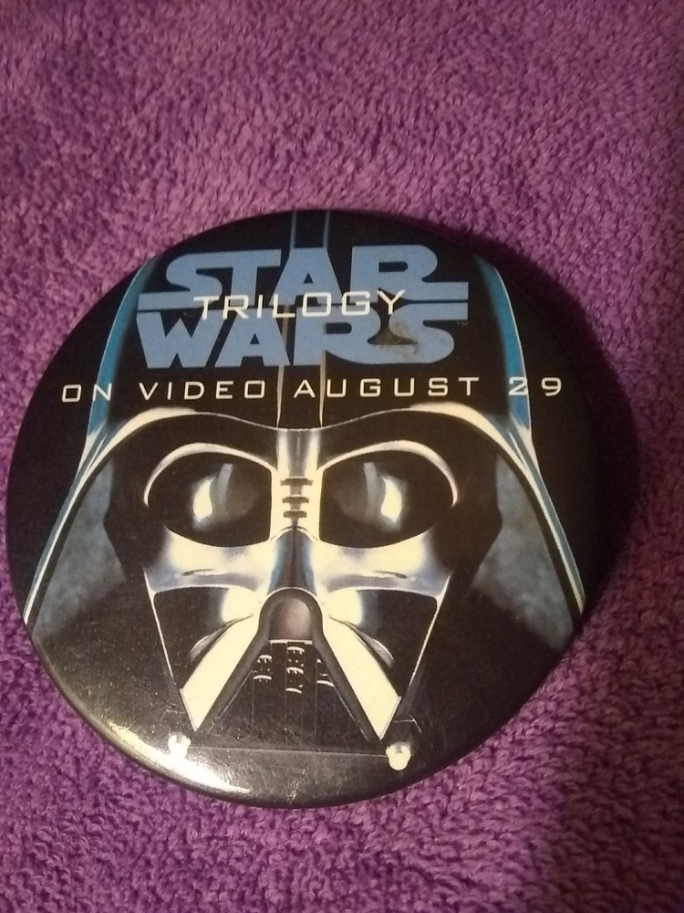 Vintage Star Wars Buttons (2 button's)