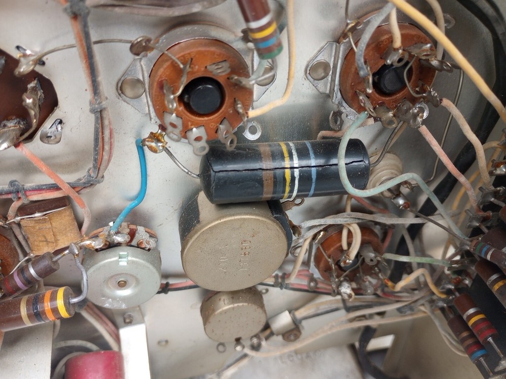 HP Model 330 B Distortion Analyzer