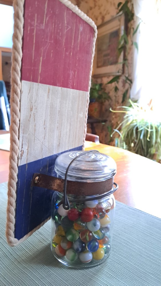 MARBLES/WALL DECORATION
