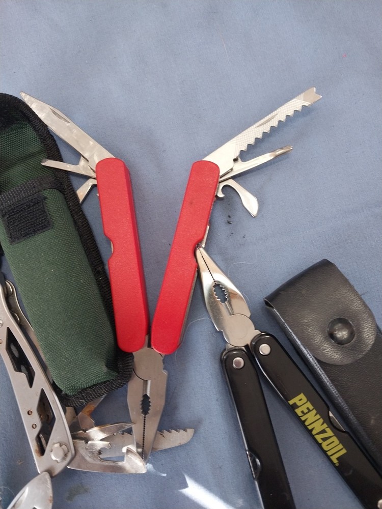 6 multi tools pliers knife screwdriver's file Etc.