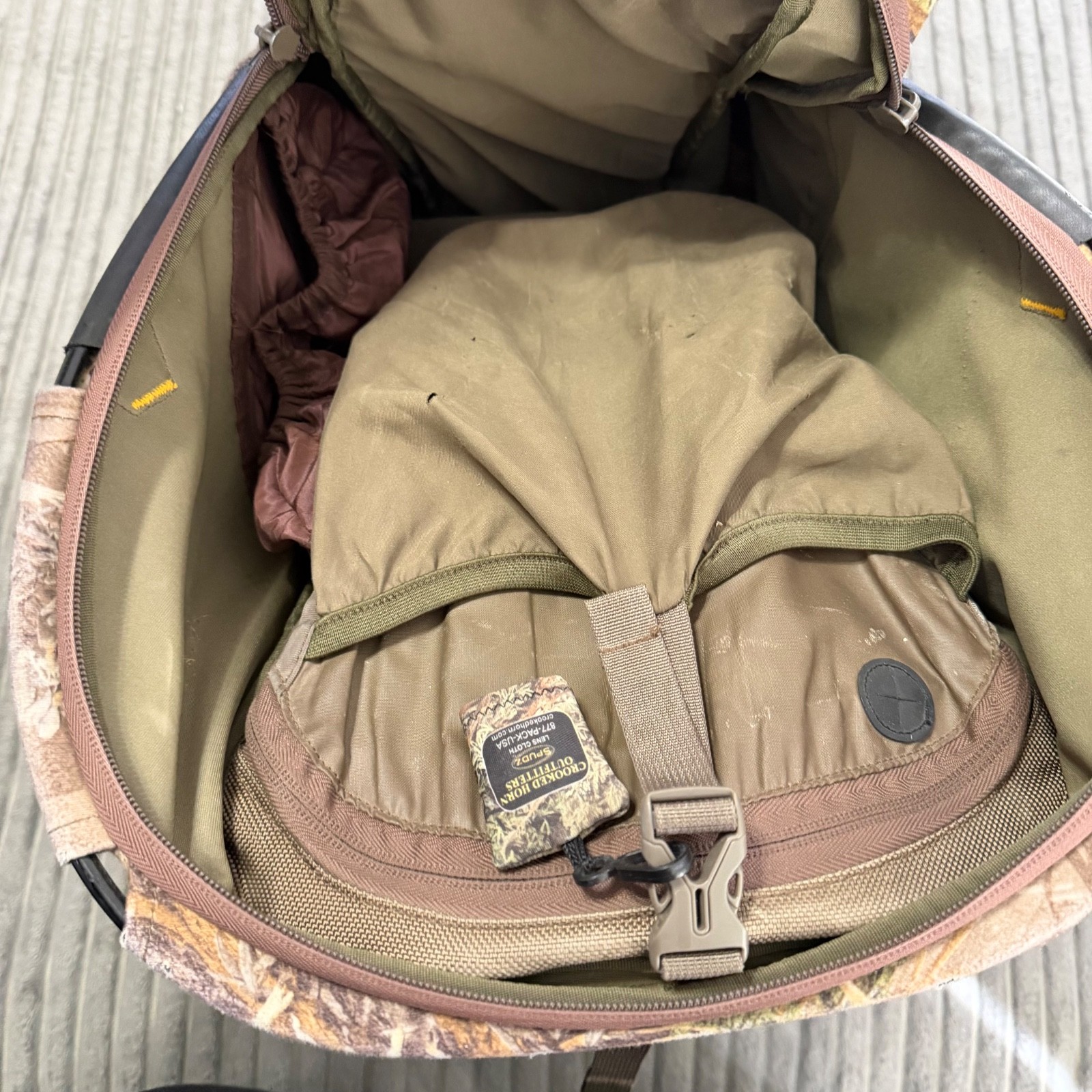 Badlands Reactor Hydration Backpack Camo Air Track Hunting/Hiking Day Pack