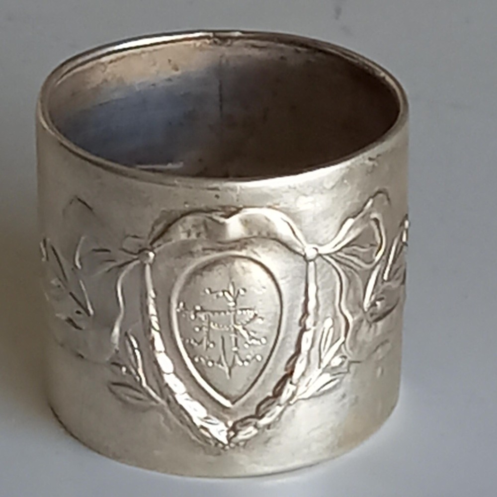 Antique Solid Silver Napkin Ring Hallmarked VM 800