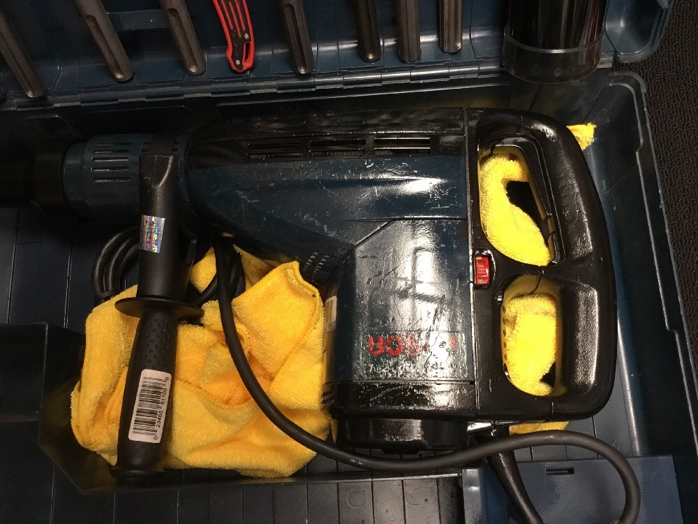 BOSCH 11263 EVS DRILL PREOWNED, FREE THERMO, BITS AND CHISELS, FAST SHIP