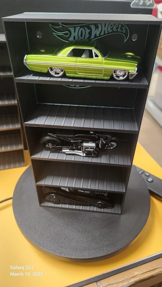1/50 scale hotwheels display