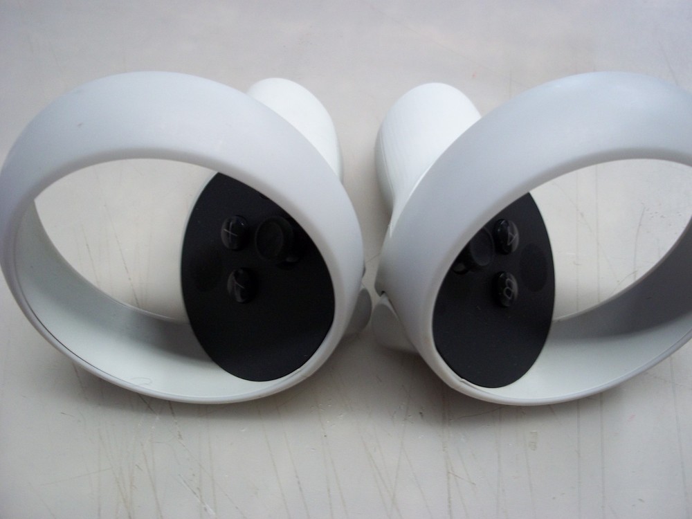 Meta Quest 2 Replacement Controllers - Left & Right Hand