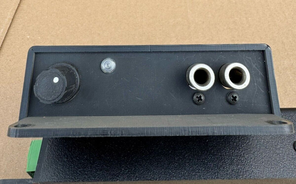 Avtec Headset / Handset Jack Box, Model: 21003301202