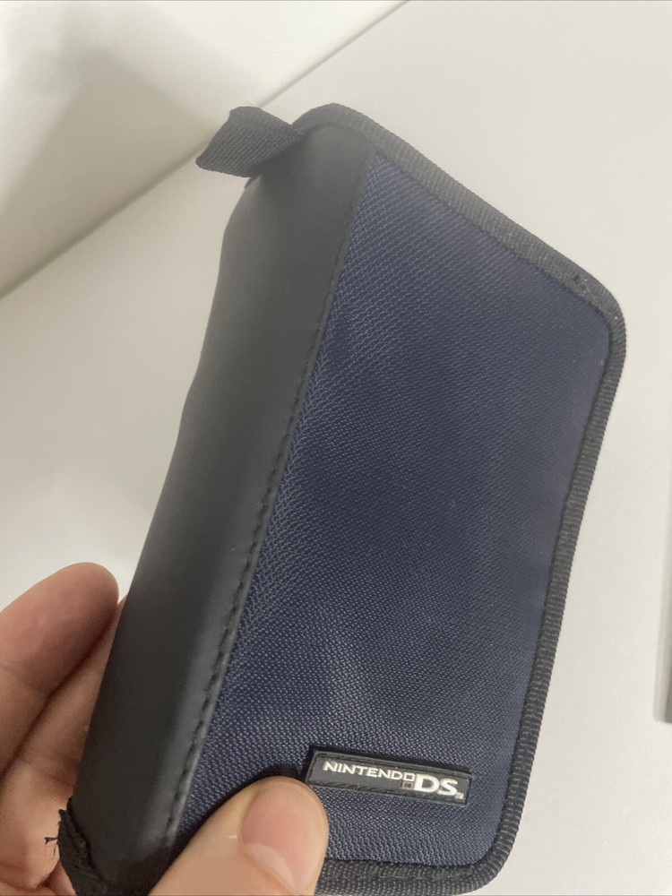 Nintendo DS Case With Free Poke Mon Keychains