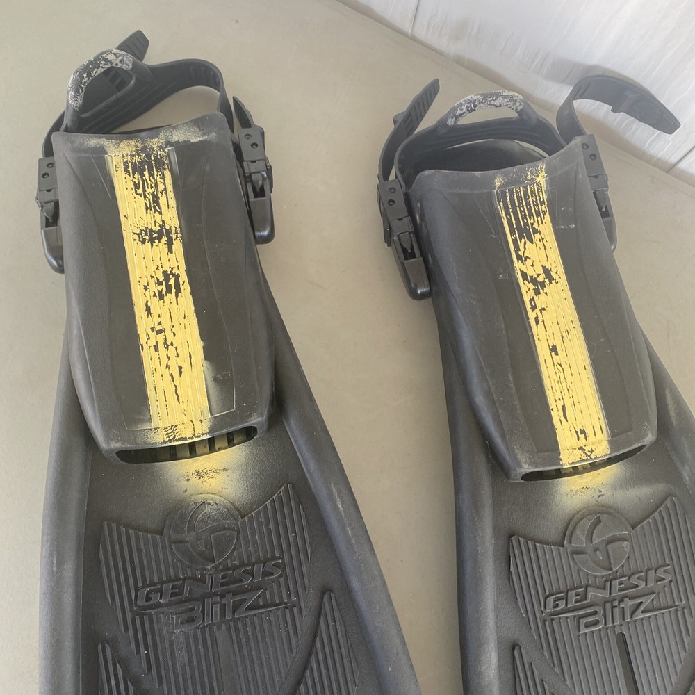 Genesis Blitz Open Heel Adjustable Scuba Dive Snorkel Split Fin Flippers Regular