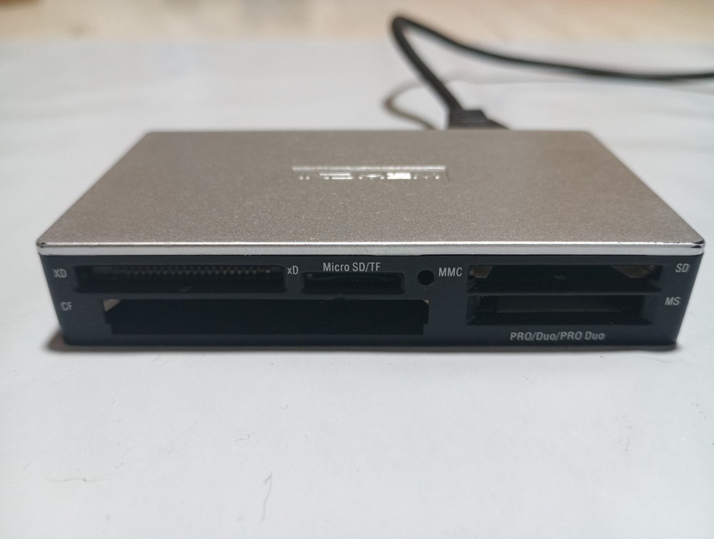 indmem smart media cards reader model MCR66-U3