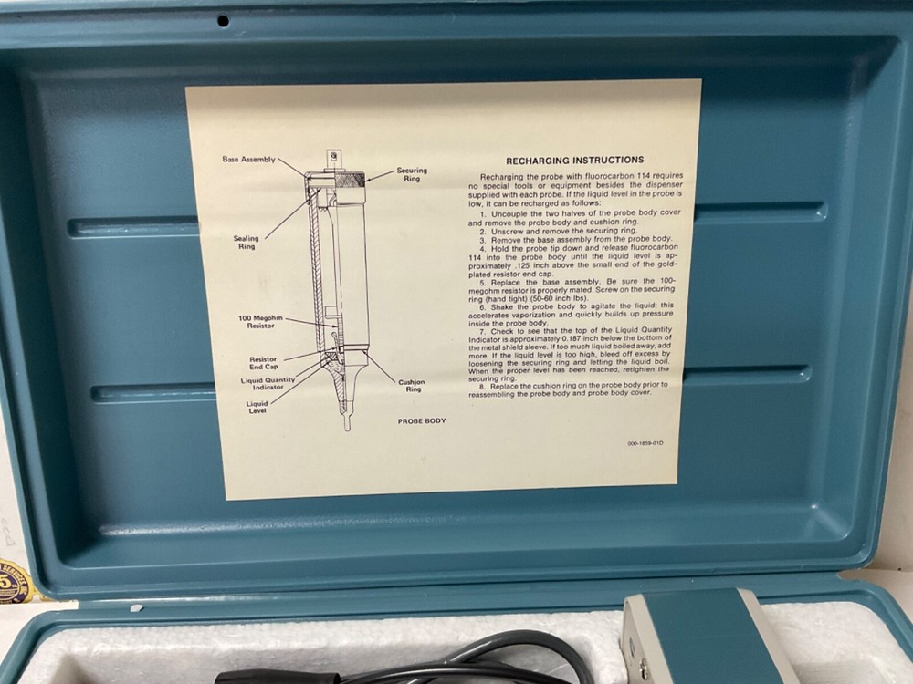 TEKTRONIX P6015 High Voltage Probe case & manual.