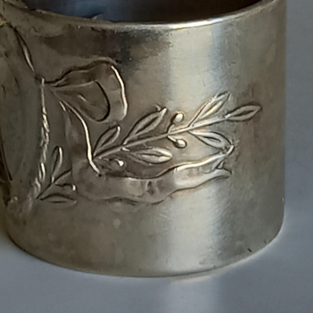 Antique Solid Silver Napkin Ring Hallmarked VM 800