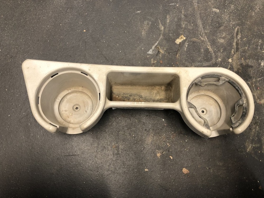 Mack CXN CUP HOLDER Dash Panel - Used | P/N 277QS47M1
