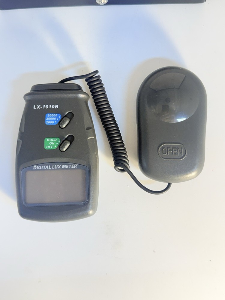 Lux Meter LX-1010B Photo Light Sensor, UNTESTED